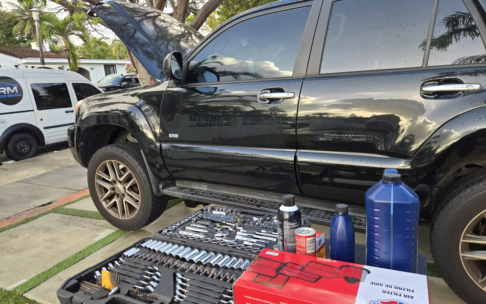 Forge Auto Studio performing mobile auto maintenance in Miami